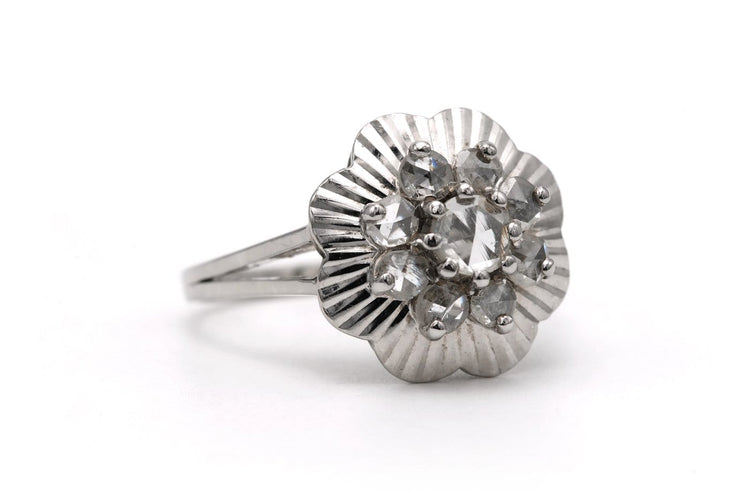56 Bague Art déco en or blanc 18 carats et diamants 58 Facettes B866