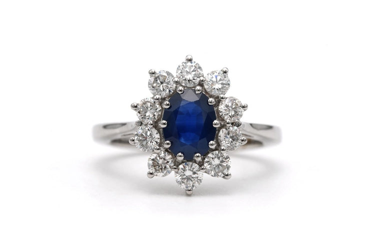 55 Bague contemporaine en or blanc 18 carats, saphir et diamants 58 Facettes 23713