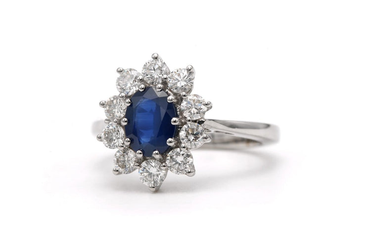 55 Bague contemporaine en or blanc 18 carats, saphir et diamants 58 Facettes 23713