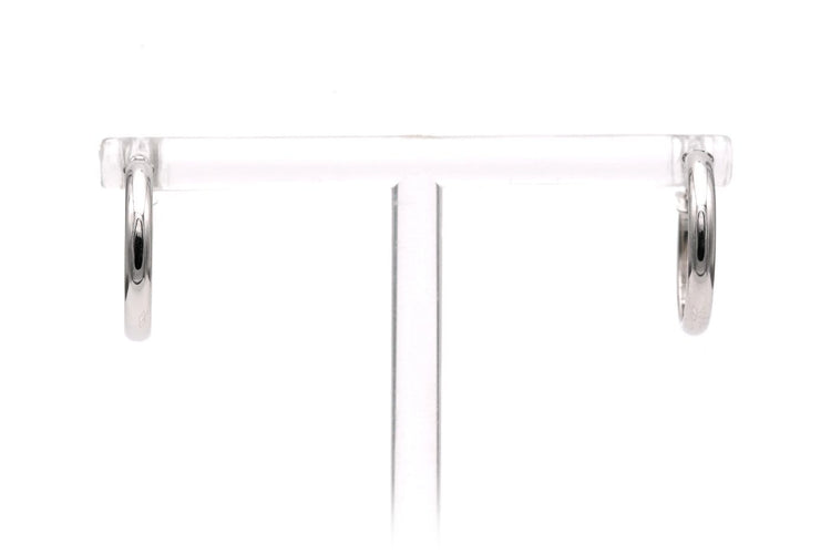 Boucles d'oreilles dormeuses en or blanc 18 carats 58 Facettes B880