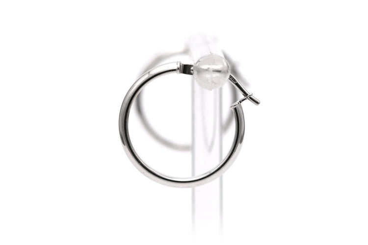 Boucles d'oreilles dormeuses en or blanc 18 carats 58 Facettes B880