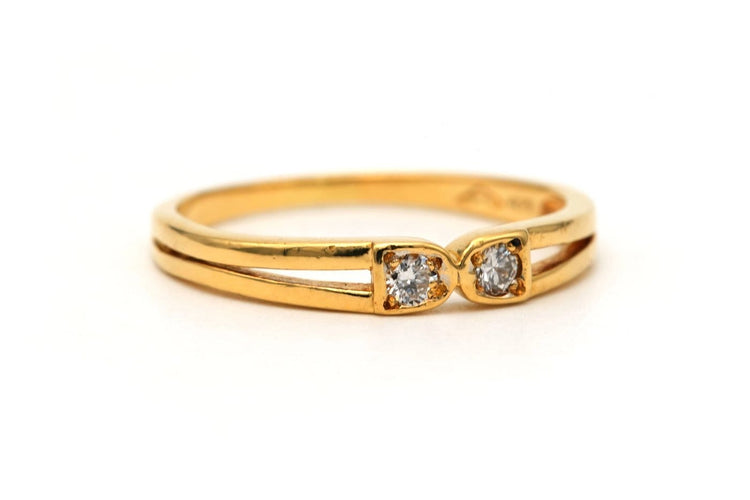 52 Bague contemporaine en or jaune 18 carats et diamants 58 Facettes 23829