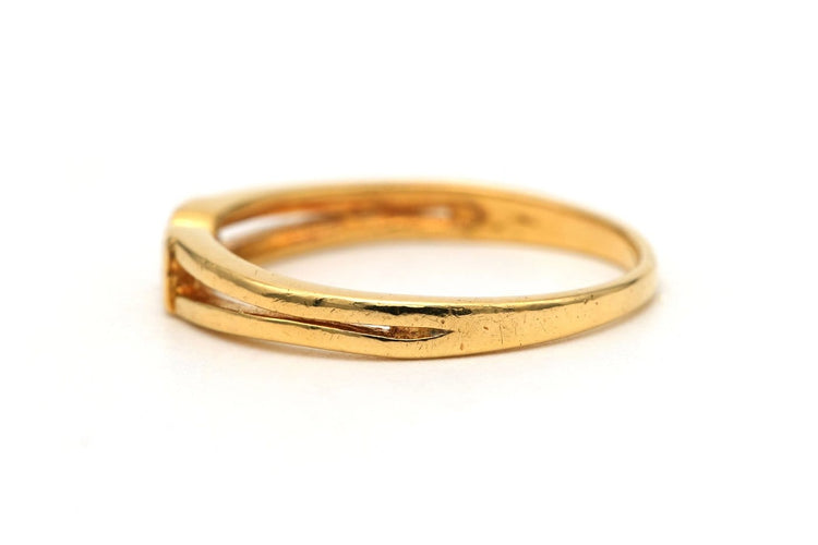 52 Bague contemporaine en or jaune 18 carats et diamants 58 Facettes 23829