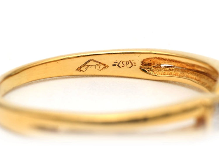 52 Bague contemporaine en or jaune 18 carats et diamants 58 Facettes 23829