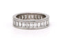 52 Alliance américaine contemporaine en or blanc et diamants baguette 58 Facettes 23831