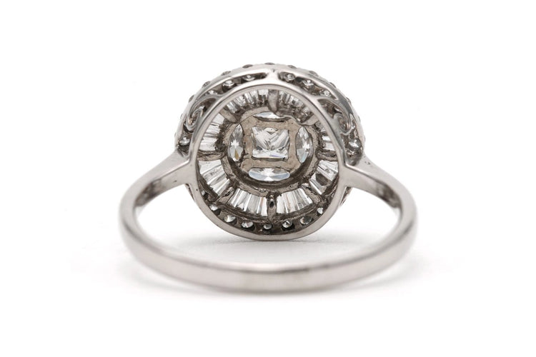 59 Bague contemporaine en or blanc 18 carats et diamants 1,22 ct 58 Facettes 23827
