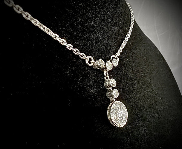 Collier ancien en or gris et diamants 58 Facettes Collier 010