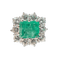 Bague marguerite en or blanc, émeraude et diamants
