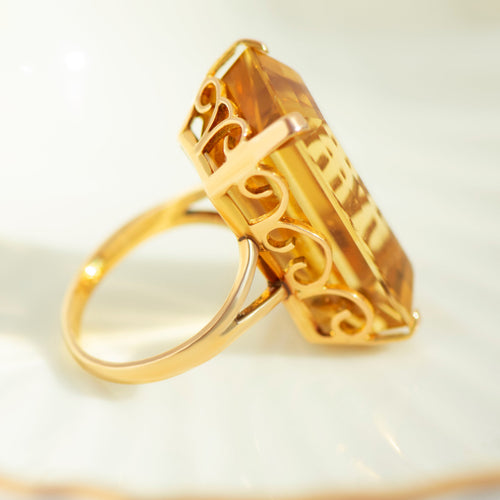 57 Bague en or jaune 18 ct avec citrine 58 Facettes HJ062616