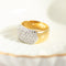 60 Bague large en or jaune 585 avec diamants 58 Facettes HJ062619