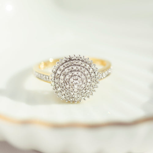 60 Bague cluster en or jaune 585 et diamants 58 Facettes HJ062621