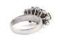 55 Bague années 70 en or blanc 18 carats, saphirs et diamants 58 Facettes 23902