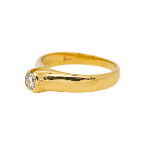 47 Bague solitaire en or jaune et diamant 58 Facettes 5707368CN