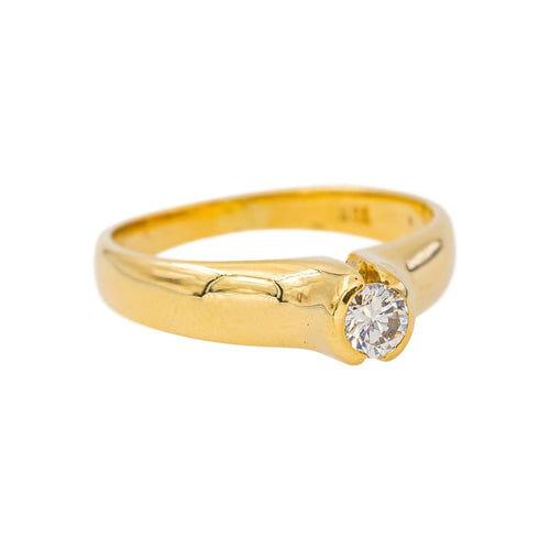 47 Bague solitaire en or jaune et diamant 58 Facettes 5707368CN
