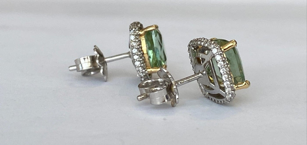 Boucles d'oreilles en or blanc 18 carats, tourmalines et diamants 58 Facettes earrings