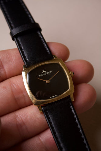 Jaeger-LeCoultre Coussin - Montre en or jaune 18K cadran noir 58 Facettes MONTRE-018