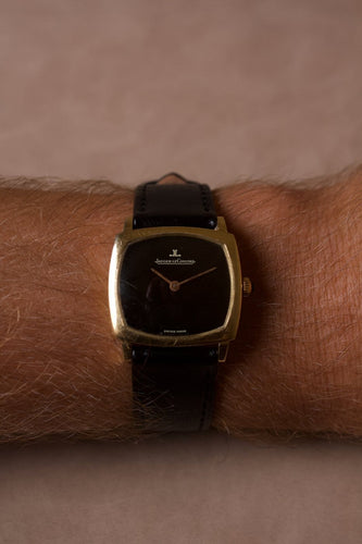 Jaeger-LeCoultre Coussin - Montre en or jaune 18K cadran noir 58 Facettes MONTRE-018