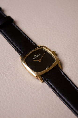 Jaeger-LeCoultre Coussin - Montre en or jaune 18K cadran noir 58 Facettes MONTRE-018