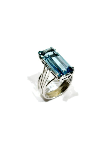 49.5 Bague en or blanc 18 carats et aiguë-marine 58 Facettes 1810616
