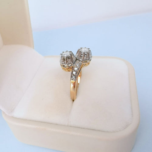 54 Bague toi et moi vintage en or 18K deux tons et diamants 58 Facettes 1795