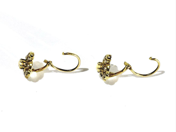 Boucles d'oreilles dormeuses en or jaune et perles 58 Facettes 1810943