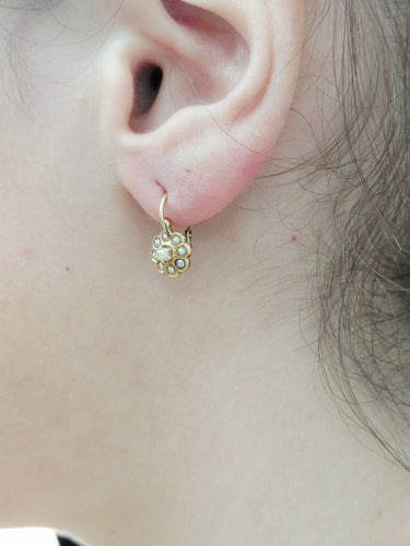 Boucles d'oreilles dormeuses en or jaune et perles 58 Facettes 1810943