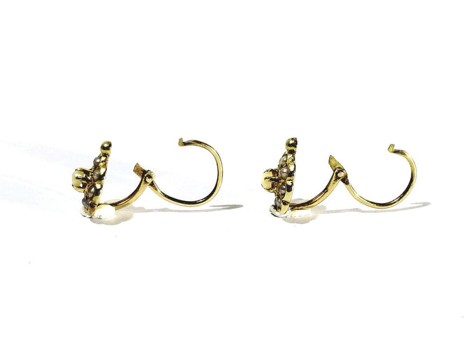 Boucles d'oreilles dormeuses en or jaune et perles 58 Facettes 1810943