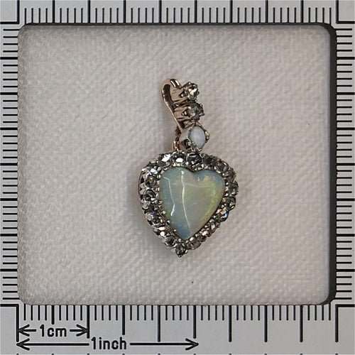 Victorien - Pendentif cœur en or rouge, opales et diamants 58 Facettes 26085-0213