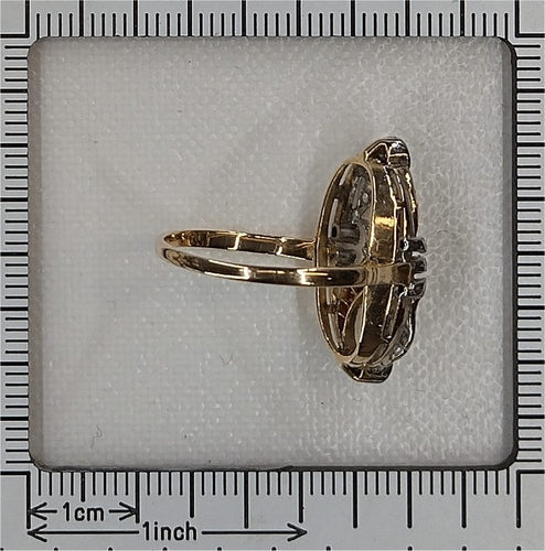 56 Bague florale ajourée en or jaune, diamants et rubis synthétiques 58 Facettes 26089-0315