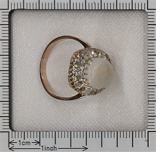 57 Bague victorienne tardive en or rouge, opale et diamants 58 Facettes 26089-0321