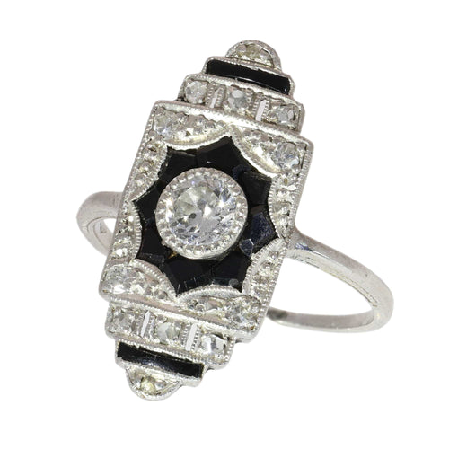 50 Art déco - Bague en or blanc, diamants et onyx 58 Facettes 26089-0350