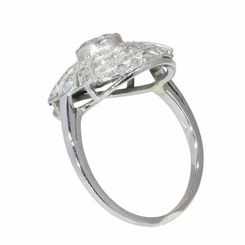 51 Art déco - Bague vers 1930 en platine et diamants 58 Facettes 26089-0385