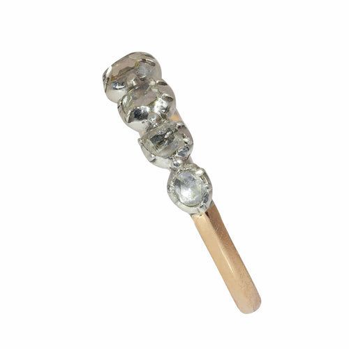 56 Bague vers 1650 en or jaune, argent et diamants 58 Facettes 26089-0394
