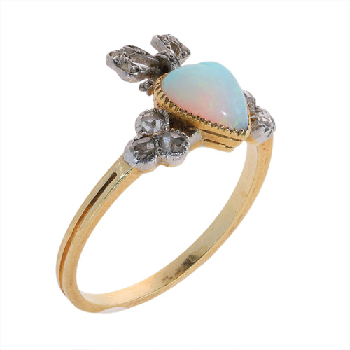 50 Belle Époque - Bague cœur en or jaune, opale et diamants 58 Facettes 26090-0194