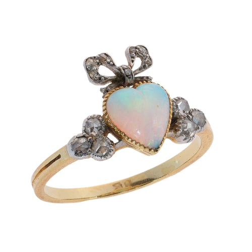 50 Belle Époque - Bague cœur en or jaune, opale et diamants 58 Facettes 26090-0194