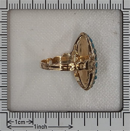 55 Bague victorienne lettre E en or jaune, turquoises et perles 58 Facettes 26106-0420