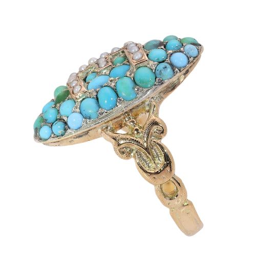 55 Bague victorienne lettre E en or jaune, turquoises et perles 58 Facettes 26106-0420
