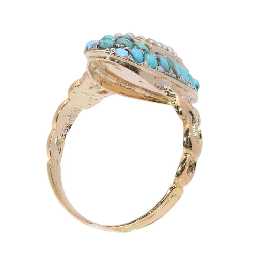 55 Bague victorienne lettre E en or jaune, turquoises et perles 58 Facettes 26106-0420