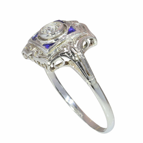 57 Art déco - Bague de fiançailles en or blanc, diamant et saphirs 58 Facettes 26127-0190