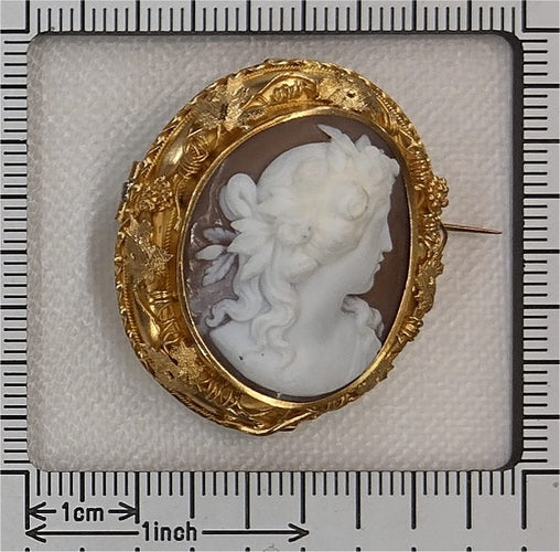 Broche porte-photo camée victorien en or jaune 18K, vers 1870 58 Facettes 26127-0262