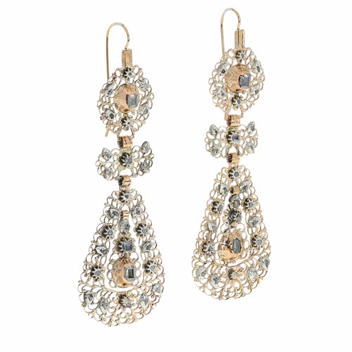 Rococo - Boucles d'oreilles pendantes en or rouge, argent et diamants 58 Facettes 26147-0053