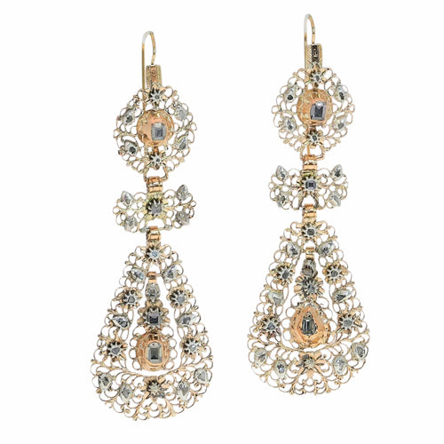 Rococo - Boucles d'oreilles pendantes en or rouge, argent et diamants 58 Facettes 26147-0053