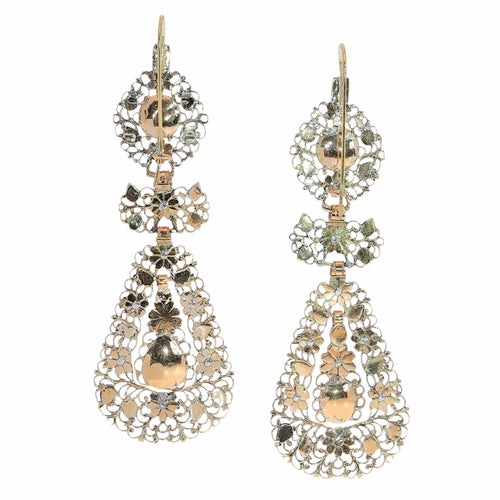 Rococo - Boucles d'oreilles pendantes en or rouge, argent et diamants 58 Facettes 26147-0053