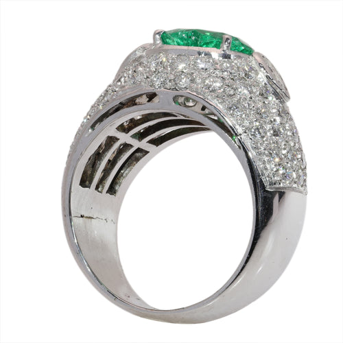 59 Bague vintage en or blanc, émeraude colombienne cœur et diamants 58 Facettes 26155-0108