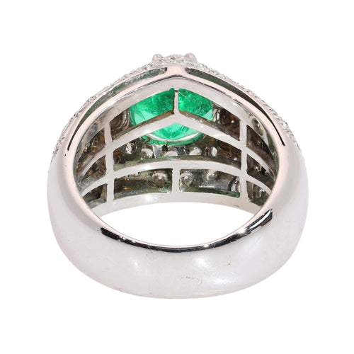 59 Bague vintage en or blanc, émeraude colombienne cœur et diamants 58 Facettes 26155-0108