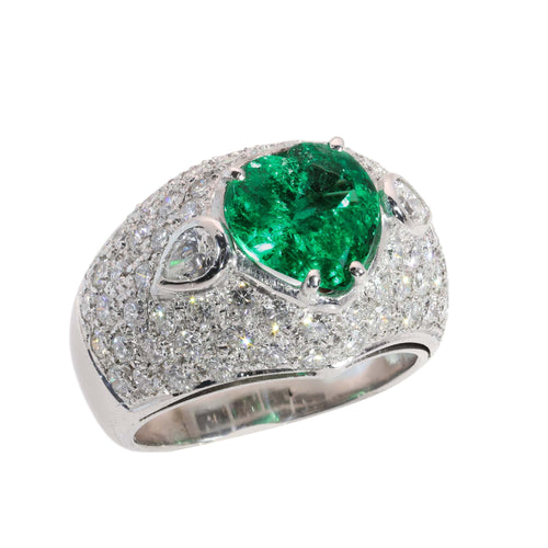 59 Bague vintage en or blanc, émeraude colombienne cœur et diamants 58 Facettes 26155-0108