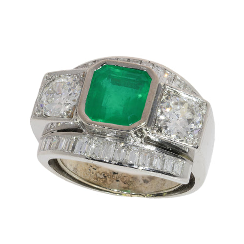 55 Bague en platine avec émeraude et diamants 58 Facettes 26155-0112