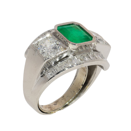 55 Bague en platine avec émeraude et diamants 58 Facettes 26155-0112