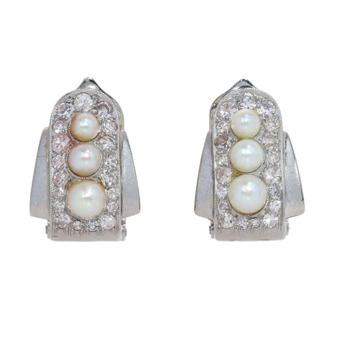 Boucles d'oreilles clips en platine, perles et diamants 58 Facettes 26177-0183