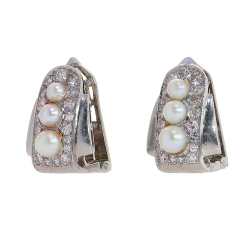 Boucles d'oreilles clips en platine, perles et diamants 58 Facettes 26177-0183
